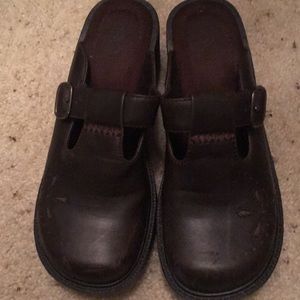 Ladies size 6 SO shoes